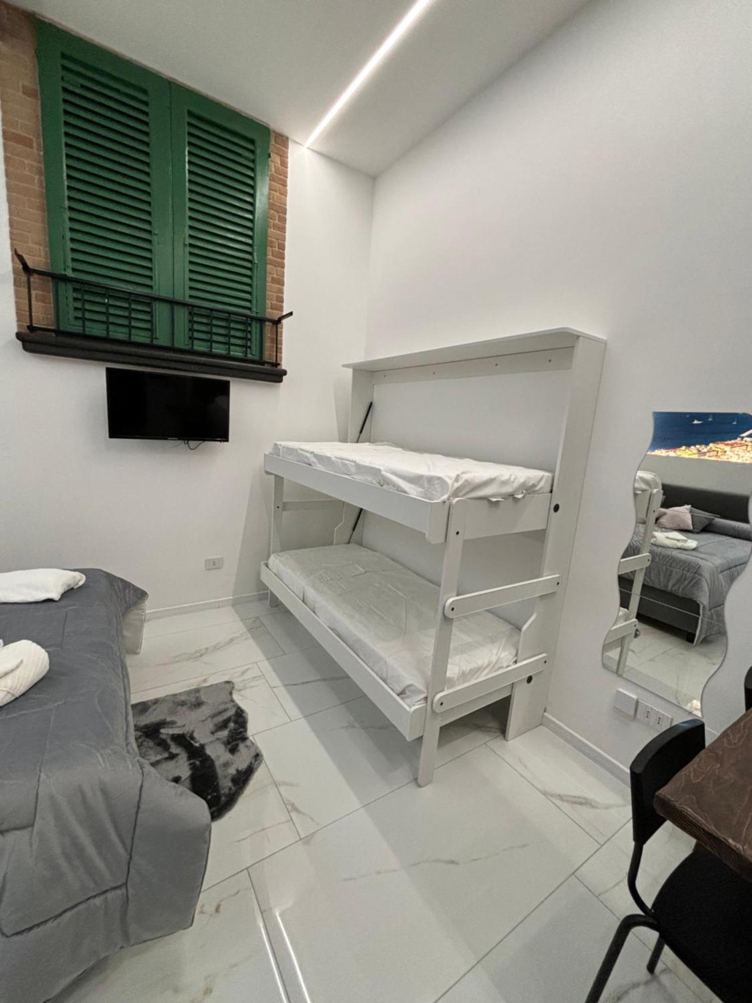 Briante House Bed and Breakfast Napoli Eksteriør billede